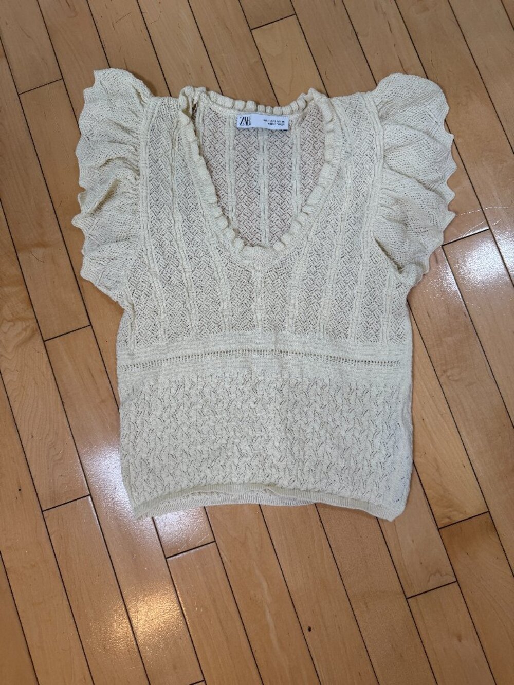 Zara Women's Crochet Knit Top with Ruffle sleeves Cream Size Small